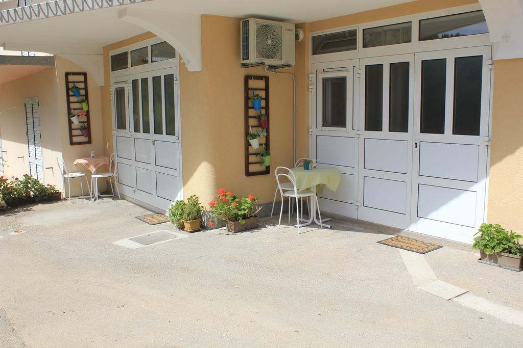 Rooms & Studio Bellina Skradin Luaran gambar