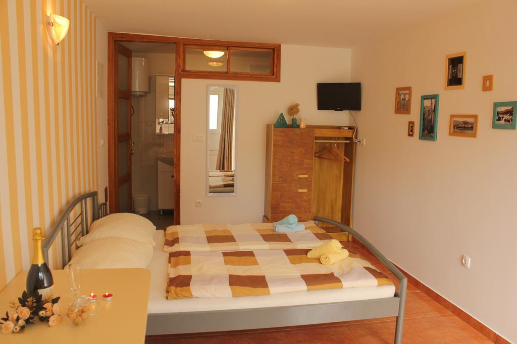 Rooms & Studio Bellina Skradin Luaran gambar