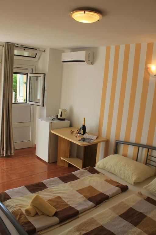 Rooms & Studio Bellina Skradin Luaran gambar